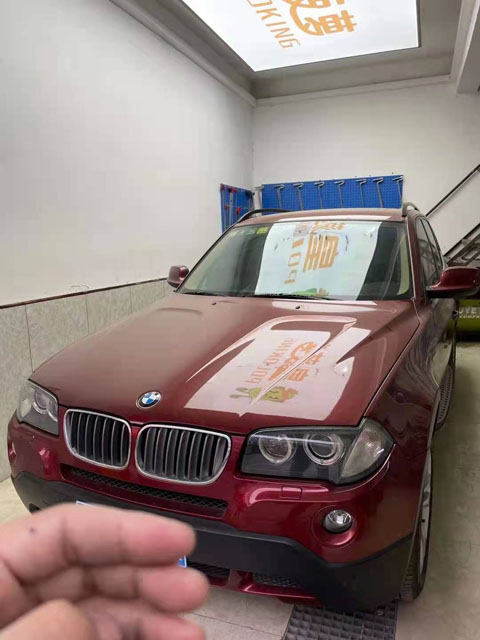 寶馬X3后車(chē)門(mén)凹坑.jpg